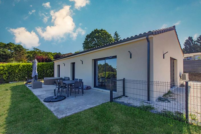 Image No.5-3 Bed House for sale