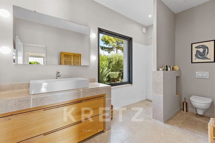 Image No.12-4 Bed House for sale