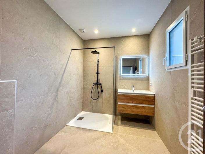 Image No.5-2 Bed House for sale