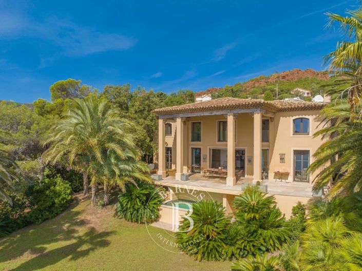 Image No.8-Maison de 5 chambres à vendre à Saint-Raphael