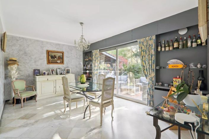 Image No.6-4 Bed House for sale