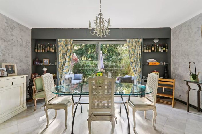 Image No.8-4 Bed House for sale