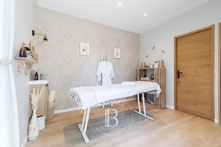 Image No.31-Maison de 9 chambres à vendre à Roquefort-les-Pins