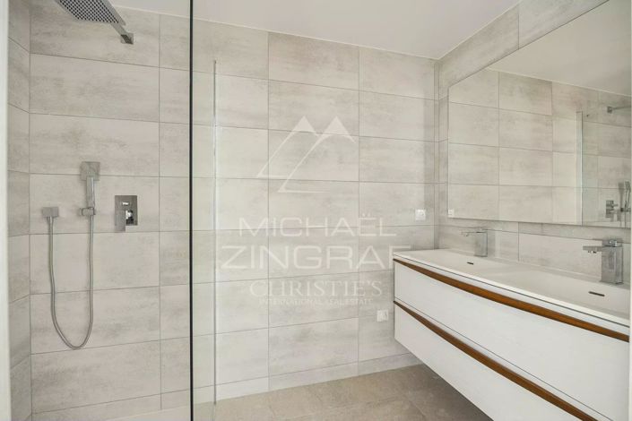 Image No.10-3 Bed Apartment for sale