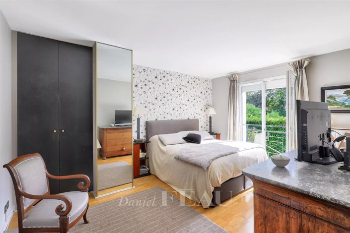 Image No.10-4 Bed House for sale