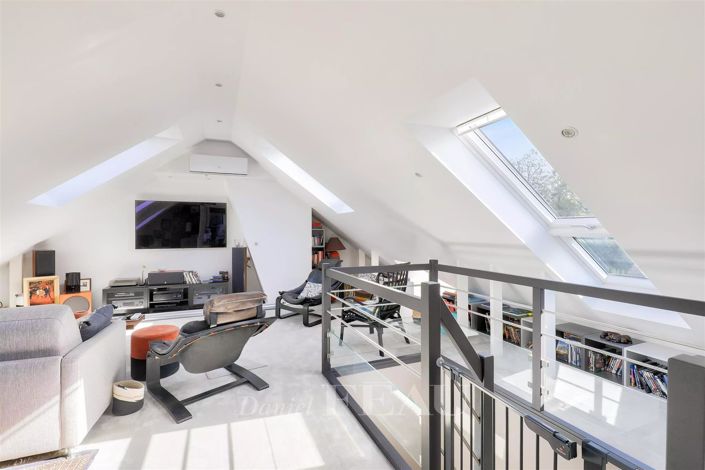 Image No.17-4 Bed House for sale