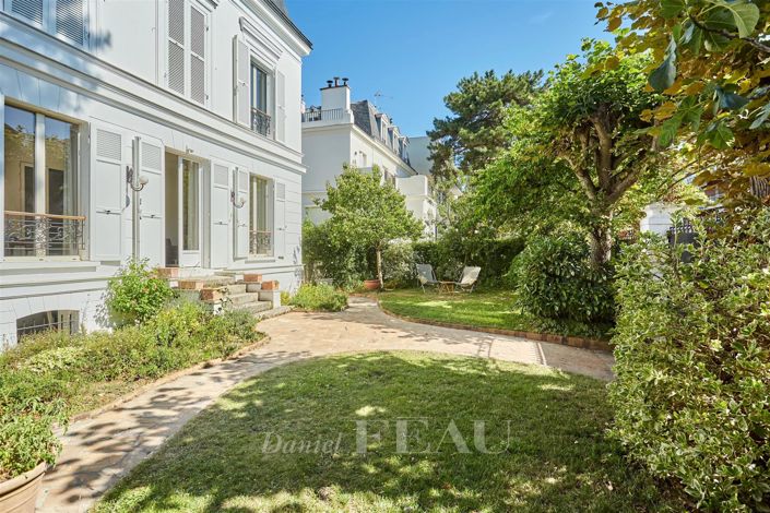 Image No.13-6 Bed House for sale