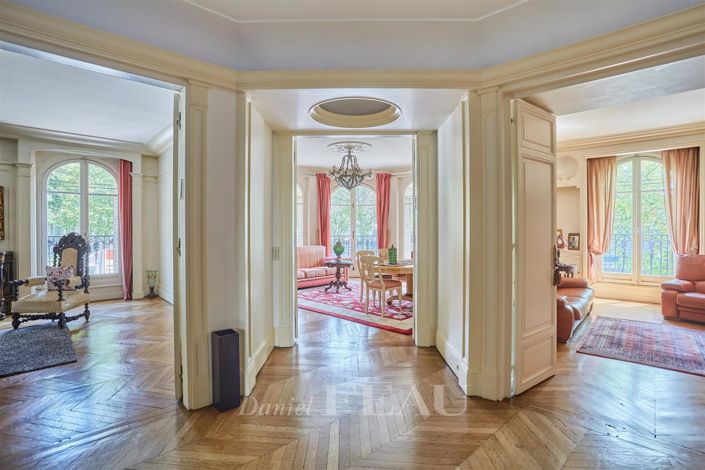 Image No.1-4 Bed Apartment for sale
