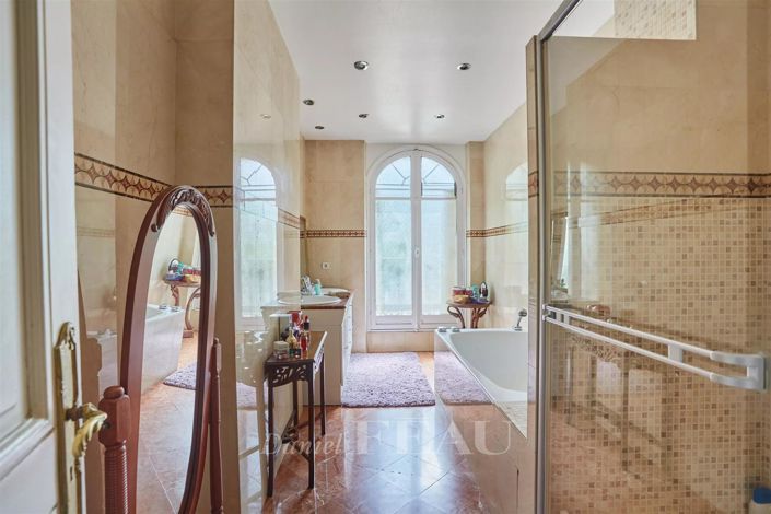 Image No.11-4 Bed Apartment for sale