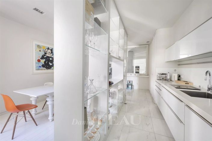 Image No.8-2 Bed Apartment for sale