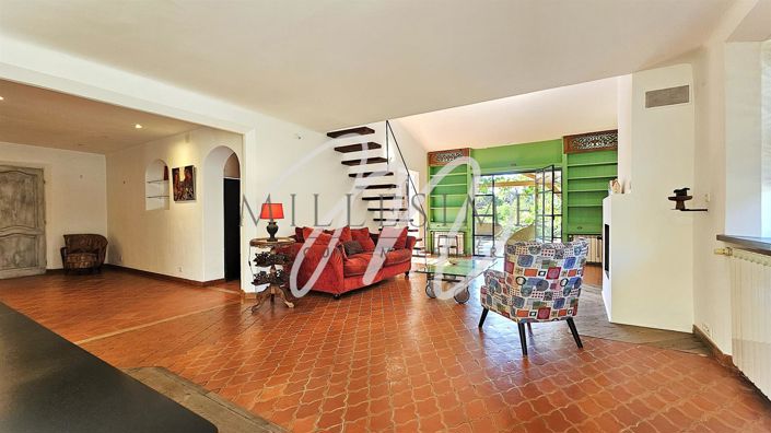 Image No.19-4 Bed House for sale