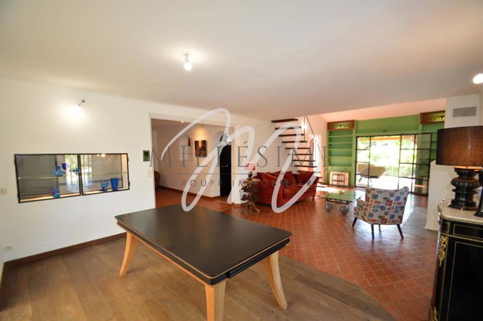 Image No.5-4 Bed House for sale