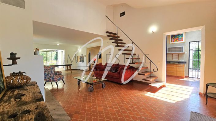 Image No.6-4 Bed House for sale