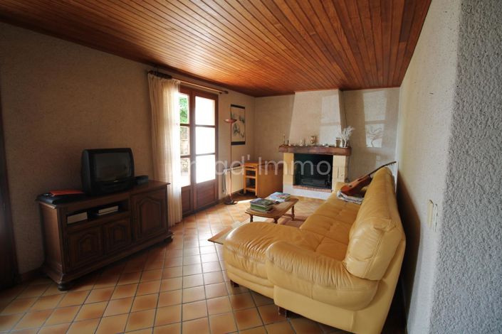 Image No.5-5 Bed House for sale