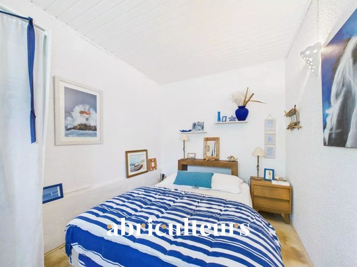 Image No.14-7 Bed House for sale