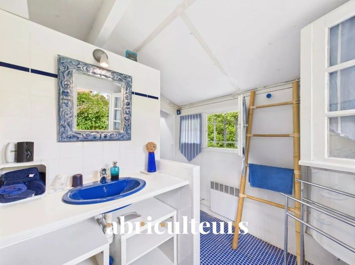 Image No.15-7 Bed House for sale