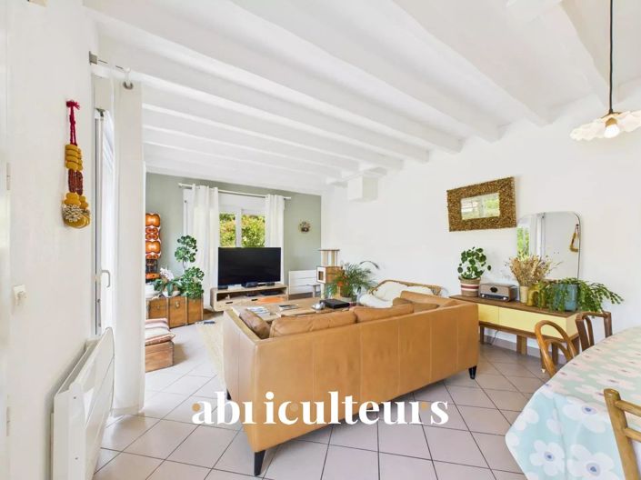 Image No.5-2 Bed House for sale