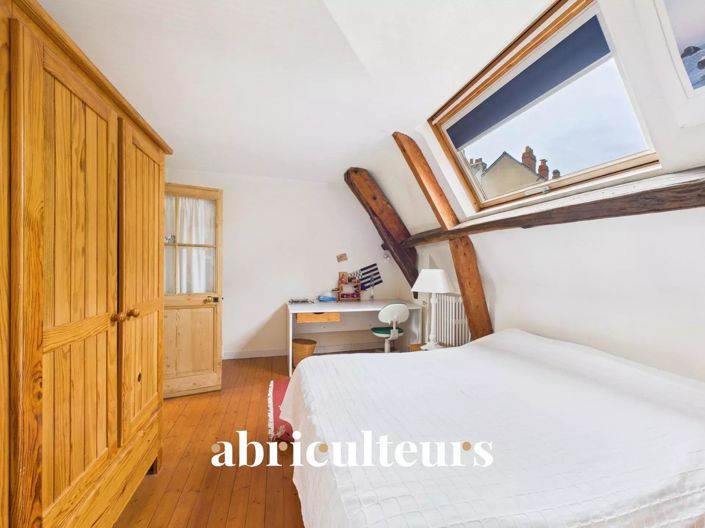 Image No.12-6 Bed House for sale