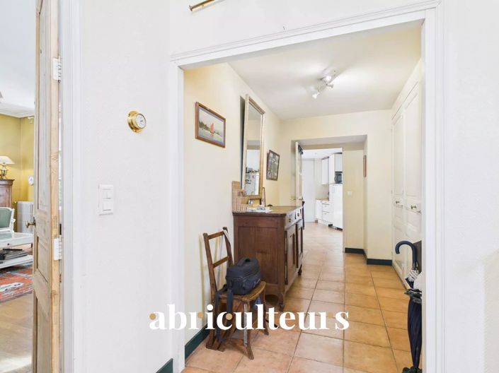 Image No.4-6 Bed House for sale