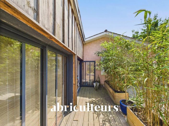 Image No.12-4 Bed House for sale