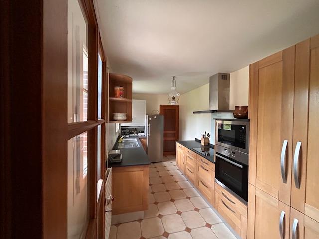 Image No.3-4 Bed House for sale