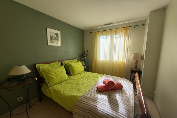 Image No.10-4 Bed House for sale