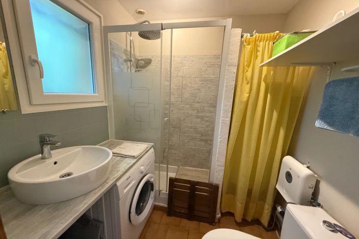 Image No.16-4 Bed House for sale