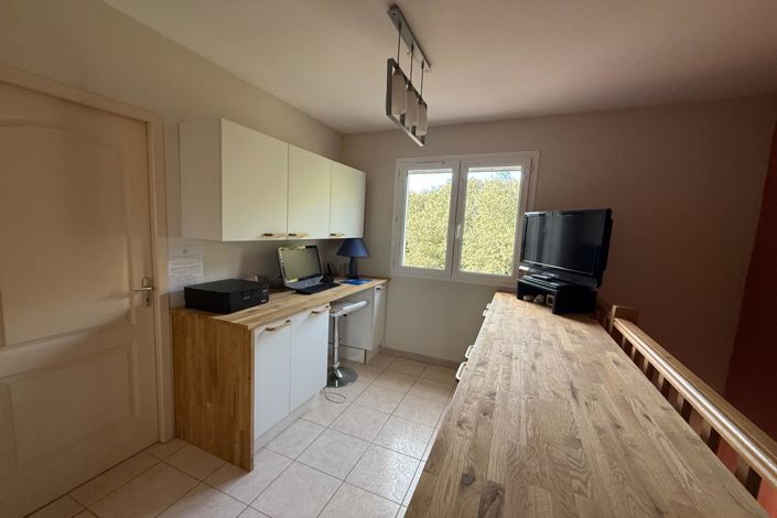 Image No.9-4 Bed House for sale