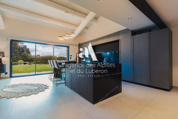 Image No.12-4 Bed House for sale