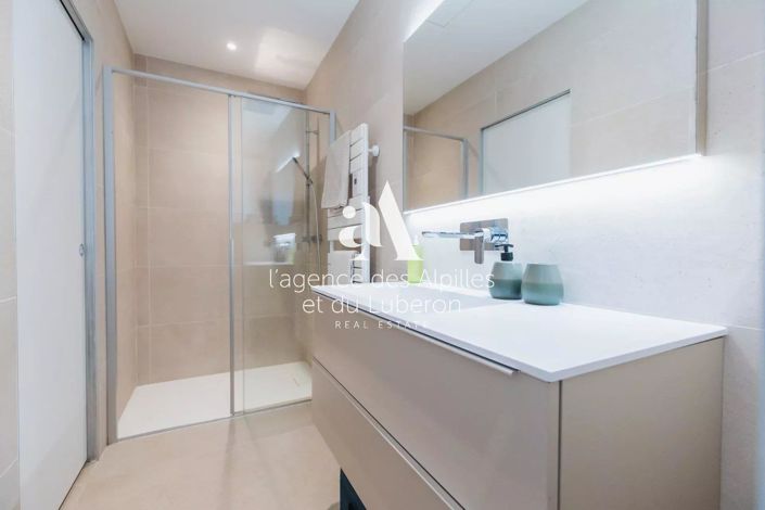 Image No.17-4 Bed House for sale