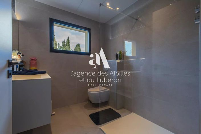 Image No.19-4 Bed House for sale