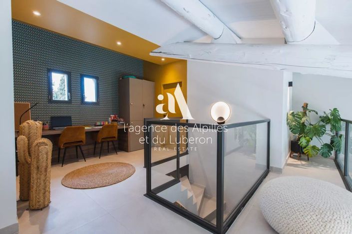 Image No.22-4 Bed House for sale