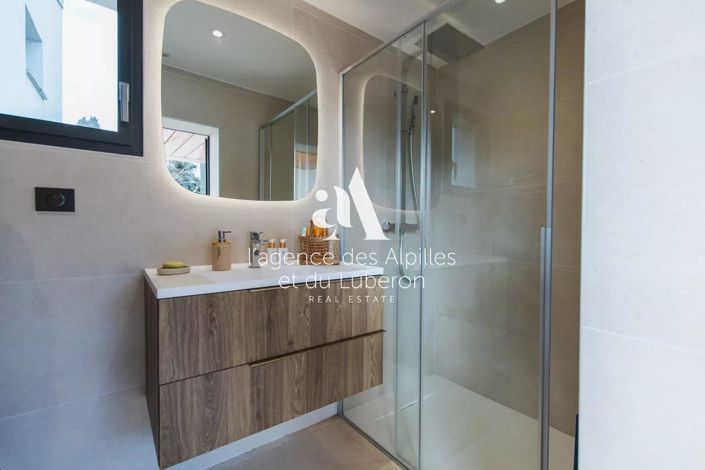 Image No.23-4 Bed House for sale