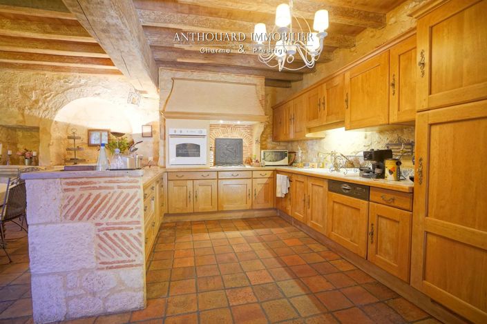 Image No.27-9 Bed House for sale