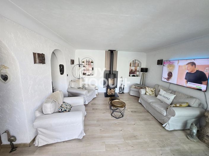 Image No.22-2 Bed Apartment for sale