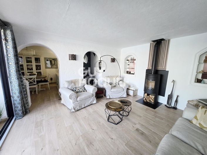 Image No.23-2 Bed Apartment for sale