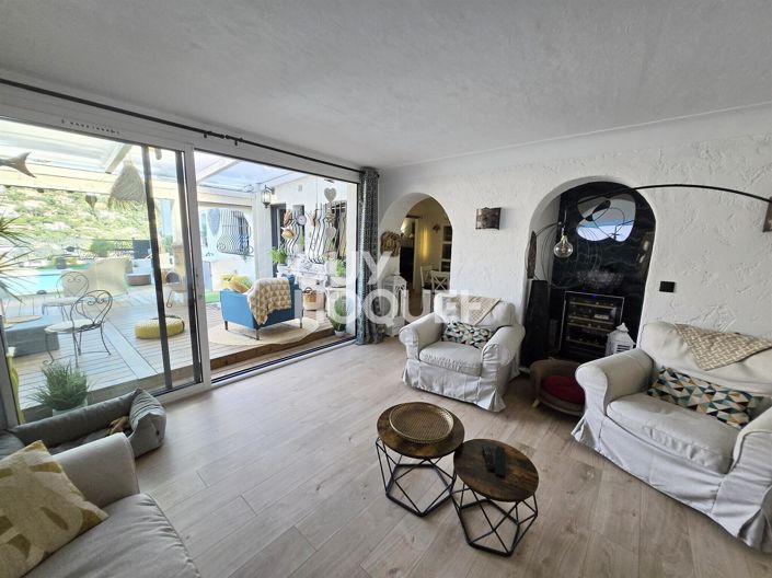 Image No.24-2 Bed Apartment for sale