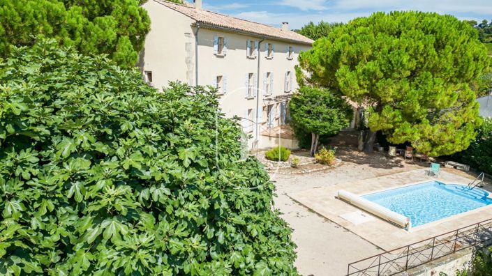 Image No.1-8 Bed House for sale
