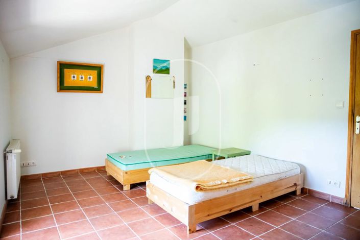 Image No.10-8 Bed House for sale