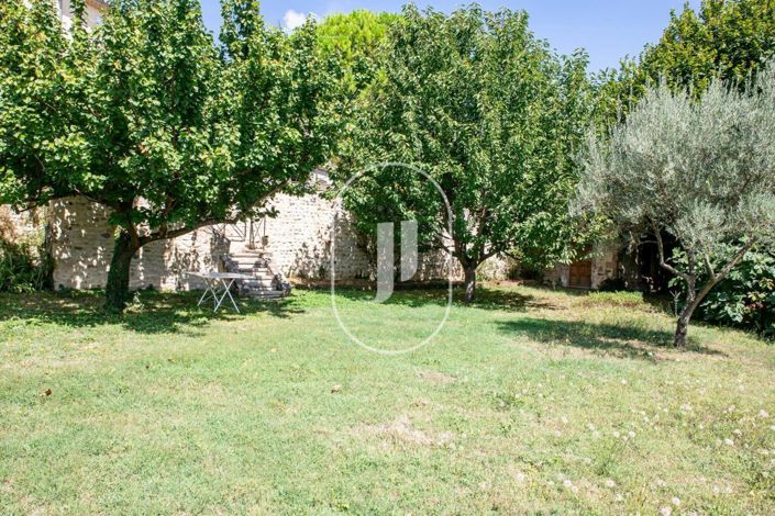 Image No.4-8 Bed House for sale