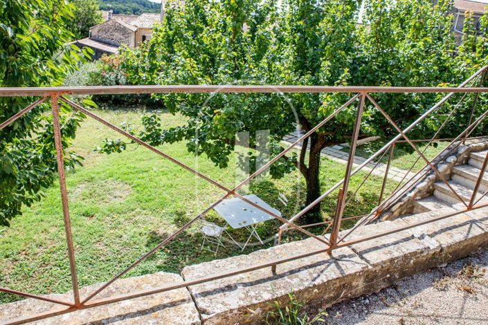 Image No.5-8 Bed House for sale