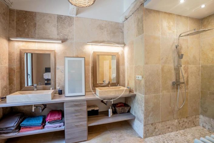 Image No.10-6 Bed House for sale