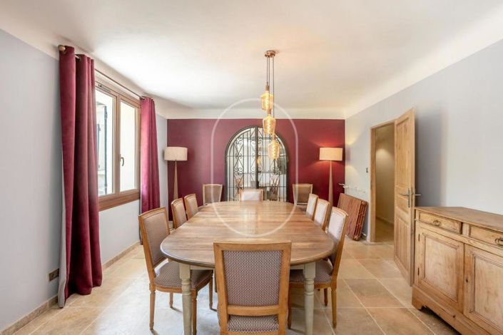 Image No.7-6 Bed House for sale