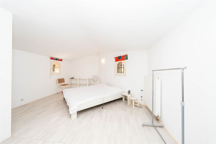 Image No.10-4 Bed House for sale