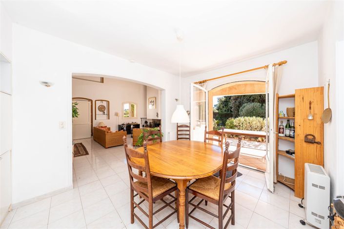 Image No.5-4 Bed House for sale