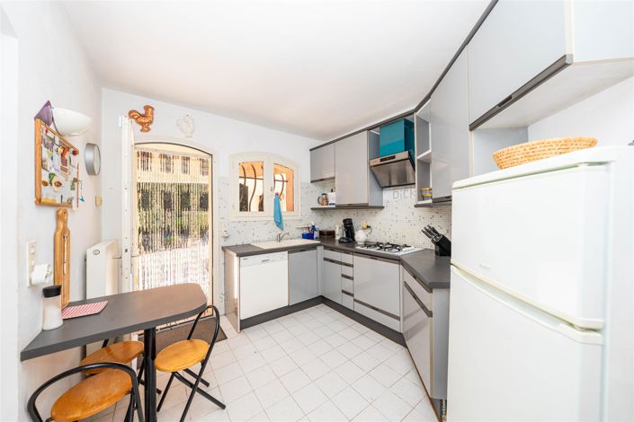 Image No.7-4 Bed House for sale