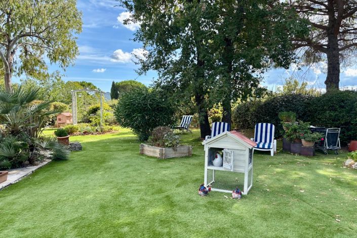 Image No.17-4 Bed House for sale