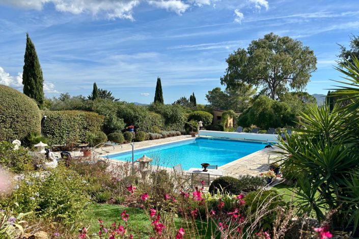 Image No.2-4 Bed House for sale