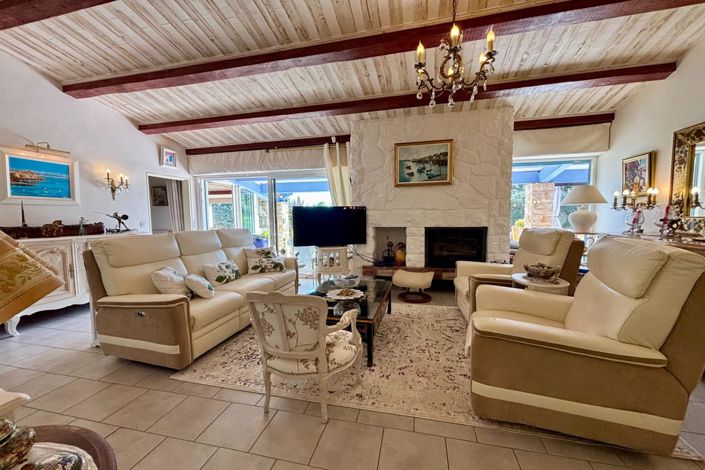 Image No.4-4 Bed House for sale