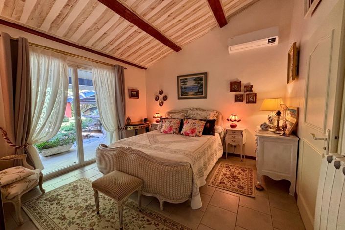 Image No.9-4 Bed House for sale